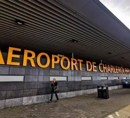 Daubresse 85 C Centre-gare-airport * 沙勒罗瓦